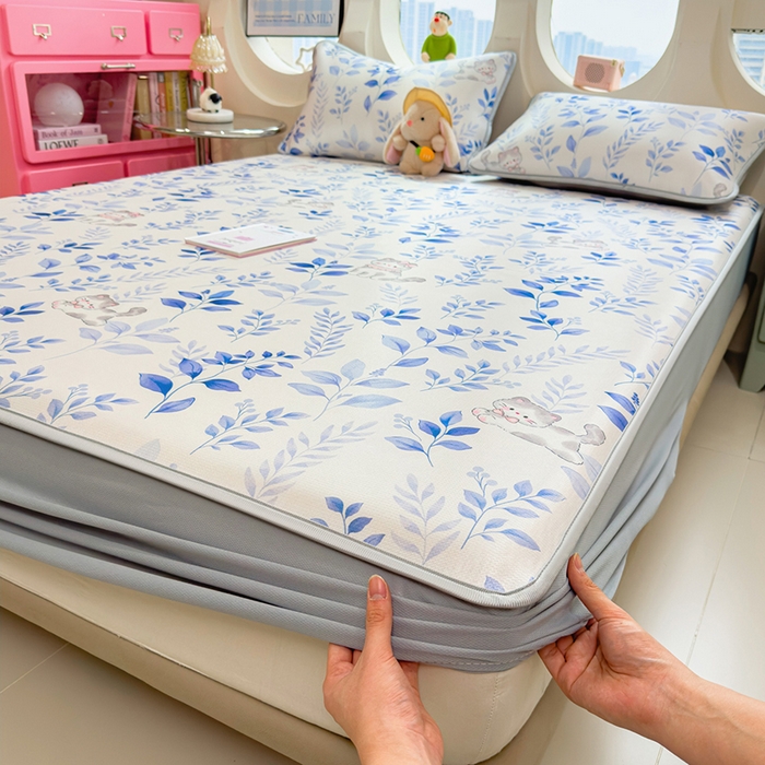 91家纺网 家纺一手货源 找家纺 丝羽坊 2026新款小版印花碳光冰丝凉席床笠款 云漫花絮