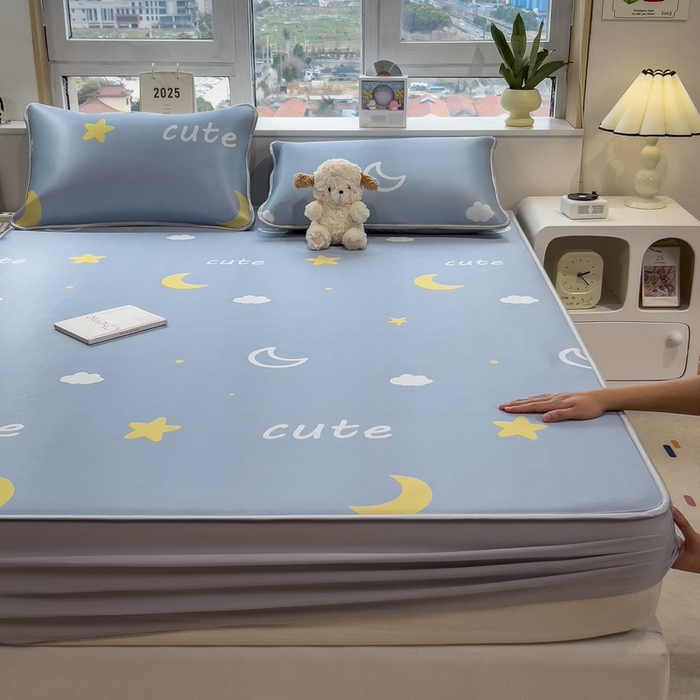 91家纺网 家纺一手货源 找家纺 丝羽坊 2026新款小版印花碳光冰丝凉席床笠款 星光灿烂