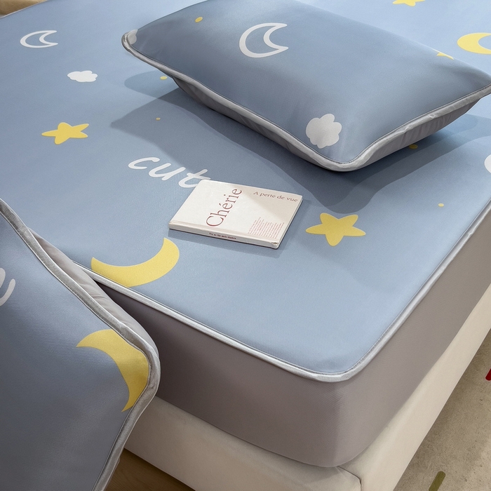 91家纺网 家纺一手货源 找家纺 丝羽坊 2026新款小版印花碳光冰丝凉席床笠款 星光灿烂