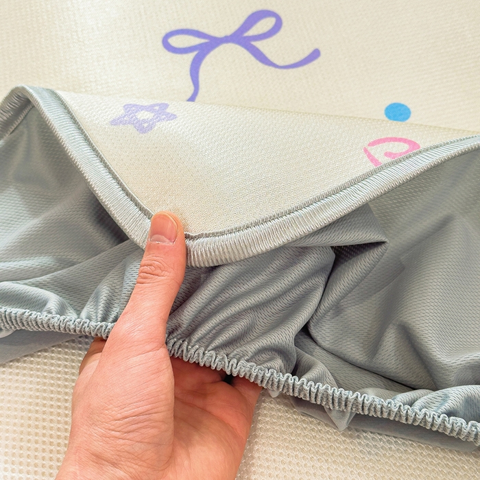 91家纺网 家纺一手货源 找家纺 丝羽坊 2026新款小版印花碳光冰丝凉席床笠款 彩色心愿