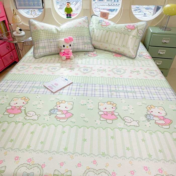 91家纺网 家纺一手货源 找家纺 丝羽坊 2026新款小版印花碳光冰丝凉席床笠款 春日猫记