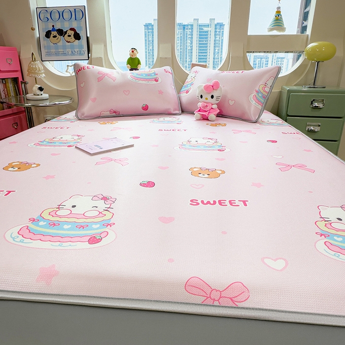 91家纺网 家纺一手货源 找家纺 丝羽坊 2026新款小版印花碳光冰丝凉席床笠款 蛋糕猫