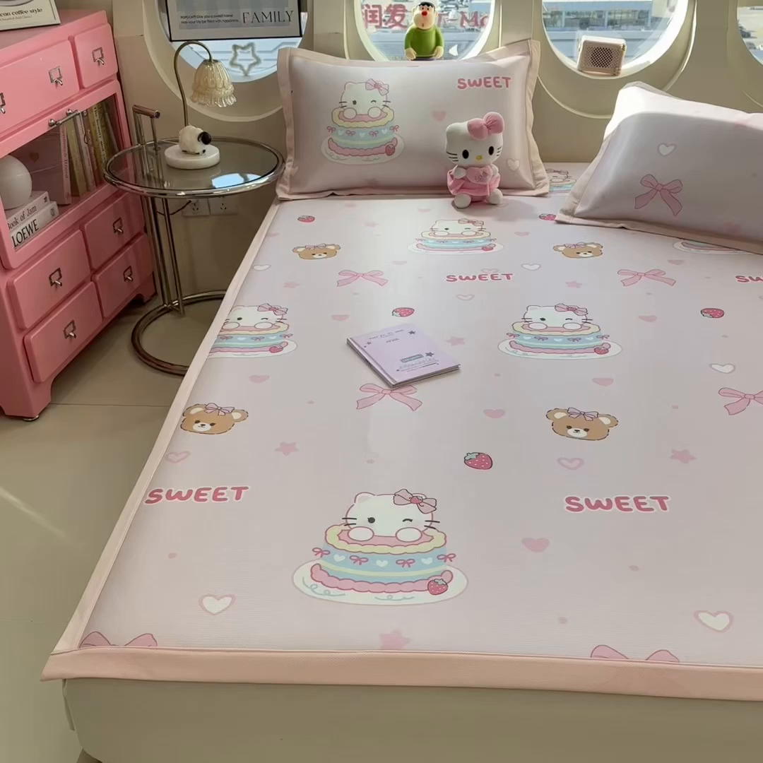 91家纺网 家纺一手货源 找家纺 丝羽坊 2026新款小版印花碳光冰丝凉席床笠款 蛋糕猫