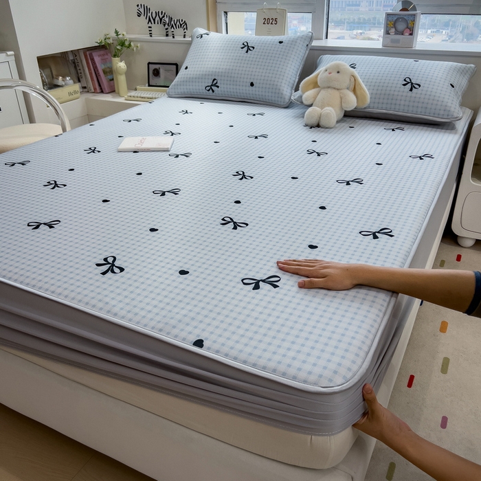 91家纺网 家纺一手货源 找家纺 丝羽坊 2026新款小版印花碳光冰丝凉席床笠款 黑蝴蝶