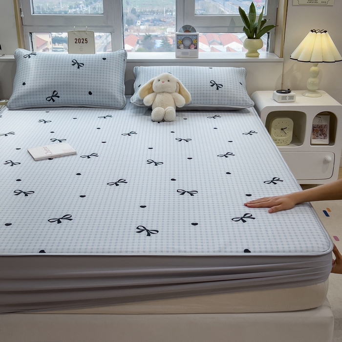 91家纺网 家纺一手货源 找家纺 丝羽坊 2026新款小版印花碳光冰丝凉席床笠款 黑蝴蝶