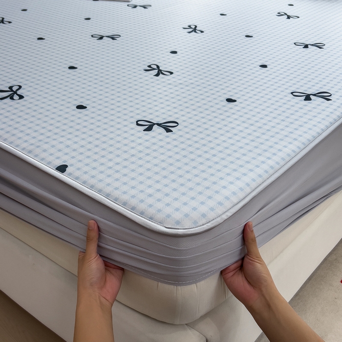 91家纺网 家纺一手货源 找家纺 丝羽坊 2026新款小版印花碳光冰丝凉席床笠款 黑蝴蝶