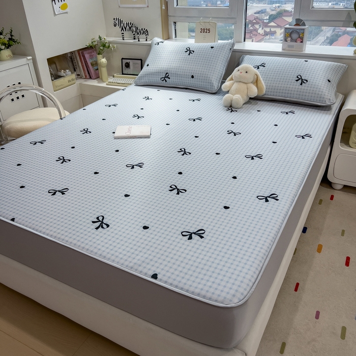 91家纺网 家纺一手货源 找家纺 丝羽坊 2026新款小版印花碳光冰丝凉席床笠款 黑蝴蝶