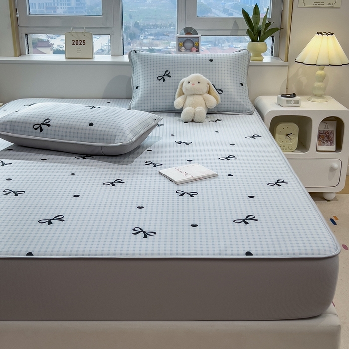 91家纺网 家纺一手货源 找家纺 丝羽坊 2026新款小版印花碳光冰丝凉席床笠款 黑蝴蝶