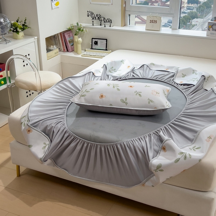 91家纺网 家纺一手货源 找家纺 丝羽坊 2026新款小版印花碳光冰丝凉席床笠款 绿叶