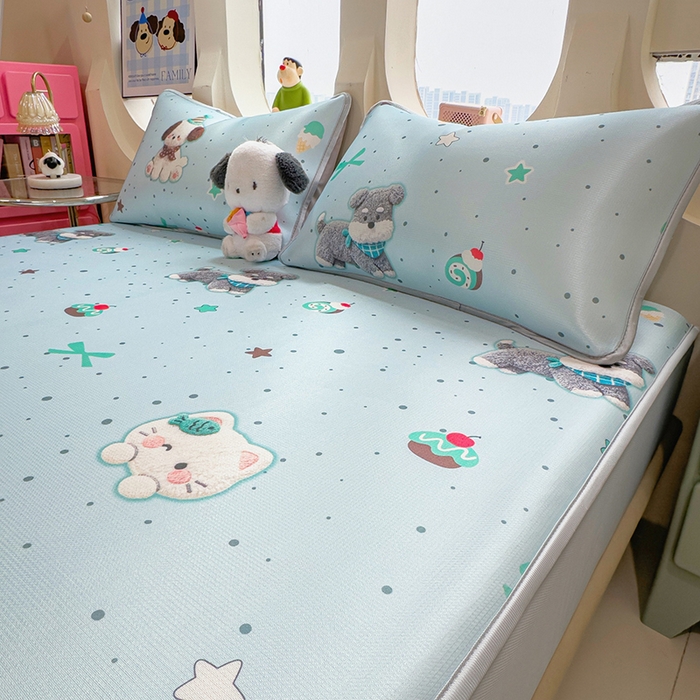 91家纺网 家纺一手货源 找家纺 丝羽坊 2026新款小版印花碳光冰丝凉席床笠款 小犬时光