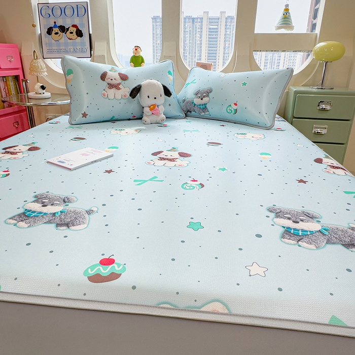 91家纺网 家纺一手货源 找家纺 丝羽坊 2026新款小版印花碳光冰丝凉席床笠款 小犬时光