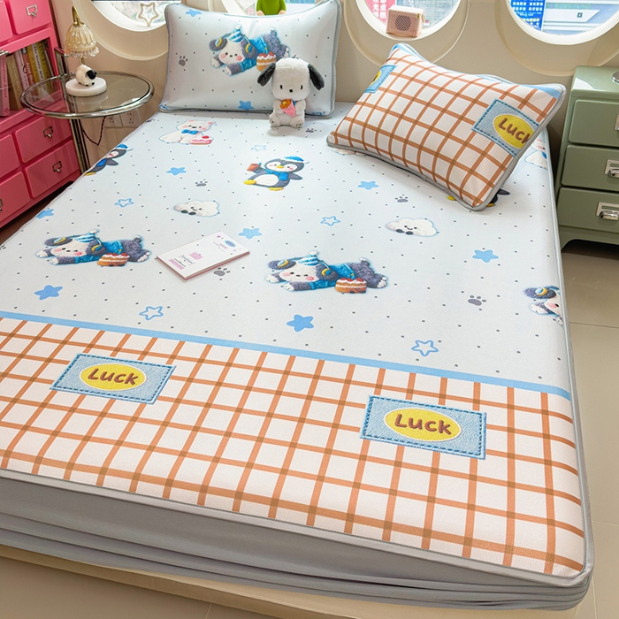 91家纺网 家纺一手货源 找家纺 丝羽坊 2026新款小版印花碳光冰丝凉席床笠款 幸运企鹅