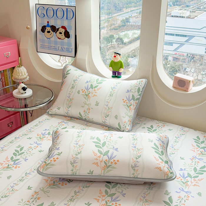 91家纺网 家纺一手货源 找家纺 丝羽坊 2026新款小版印花碳光冰丝凉席床笠款 叶语