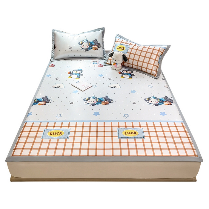 91家纺网 家纺一手货源 找家纺 丝羽坊 2026新款小版印花碳光冰丝凉席平铺款 幸运企鹅