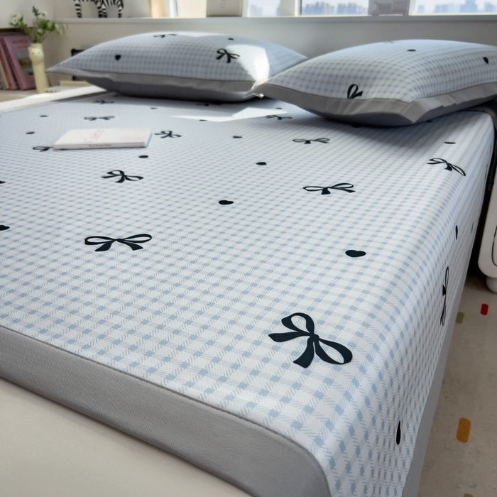 91家纺网 家纺一手货源 找家纺 丝羽坊 2026新款小版印花碳光冰丝凉席平铺款 黑蝴蝶