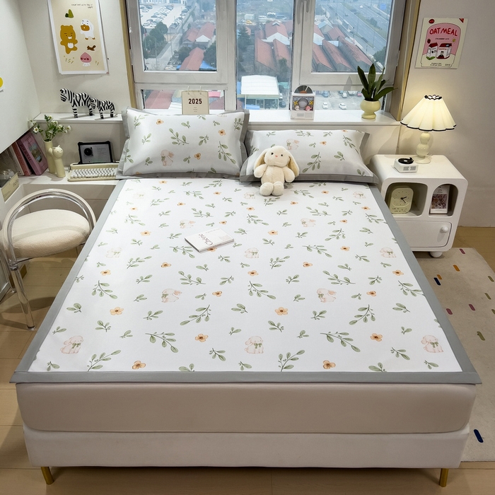 91家纺网 家纺一手货源 找家纺 丝羽坊 2026新款小版印花碳光冰丝凉席平铺款 绿叶