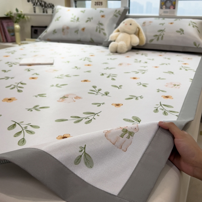 91家纺网 家纺一手货源 找家纺 丝羽坊 2026新款小版印花碳光冰丝凉席平铺款 绿叶