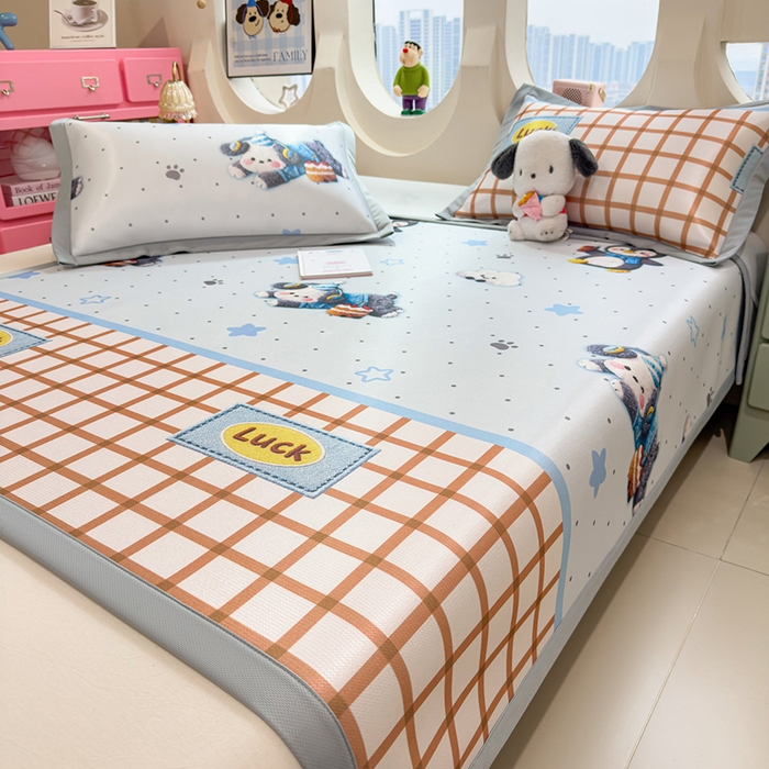 91家纺网 家纺一手货源 找家纺 丝羽坊 2026新款小版印花碳光冰丝凉席平铺款 幸运企鹅