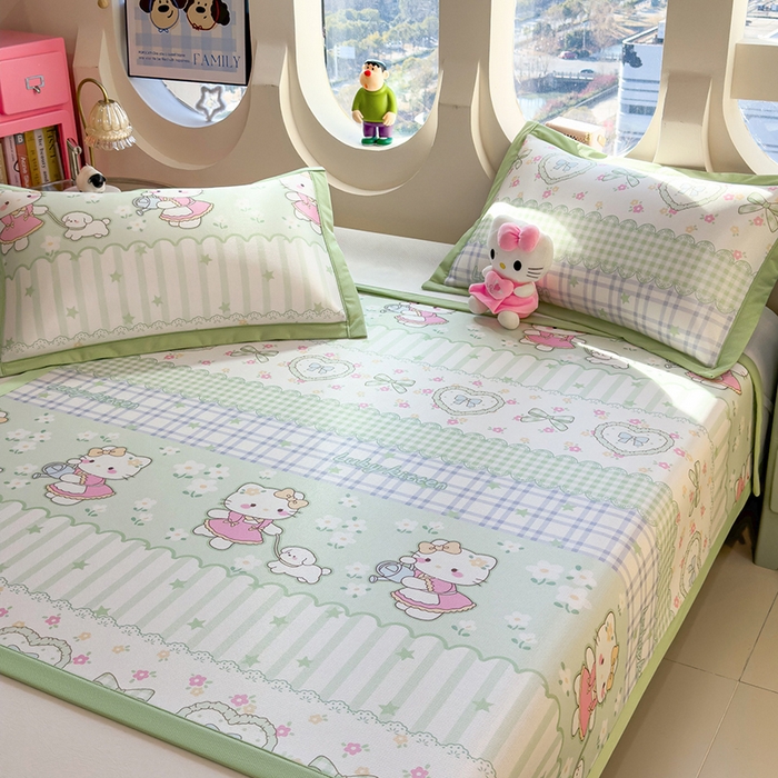 91家纺网 家纺一手货源 找家纺 丝羽坊 2026新款小版印花碳光冰丝凉席平铺款 春日猫记