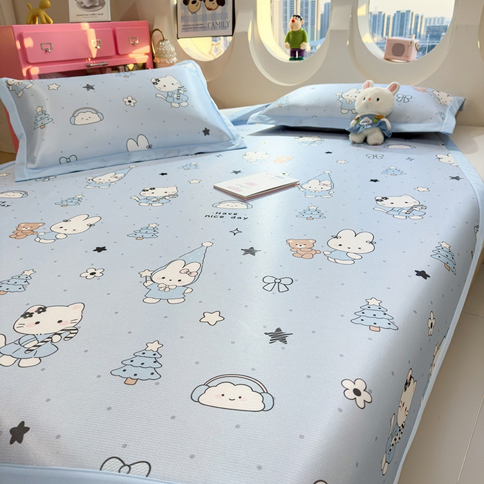 91家纺网 家纺一手货源 找家纺 丝羽坊 2026新款小版印花碳光冰丝凉席平铺款 梦幻童话