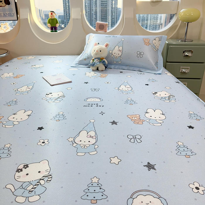 91家纺网 家纺一手货源 找家纺 丝羽坊 2026新款小版印花碳光冰丝凉席平铺款 梦幻童话