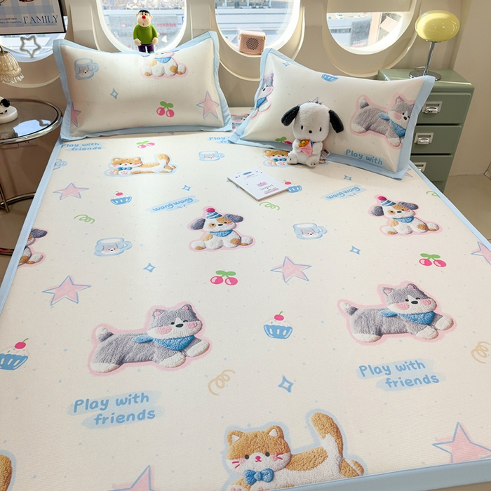 91家纺网 家纺一手货源 找家纺 丝羽坊 2026新款小版印花碳光冰丝凉席平铺款 萌宠甜心