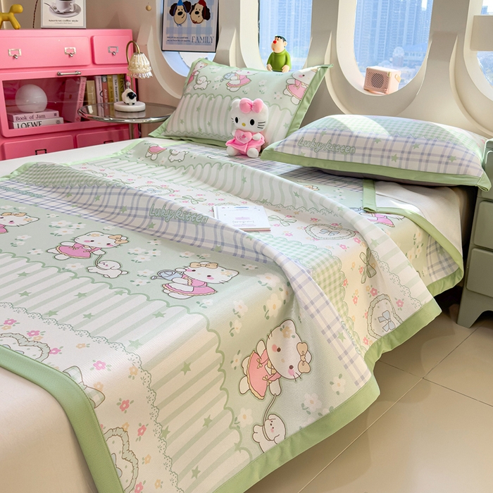 91家纺网 家纺一手货源 找家纺 丝羽坊 2026新款小版印花碳光冰丝凉席平铺款 春日猫记