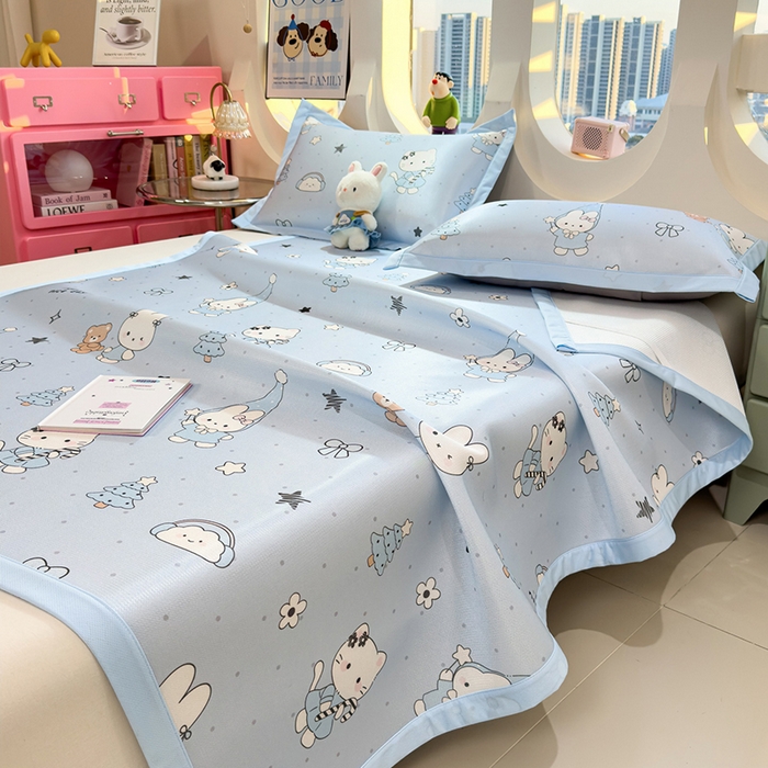 91家纺网 家纺一手货源 找家纺 丝羽坊 2026新款小版印花碳光冰丝凉席平铺款 梦幻童话