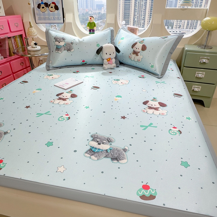 91家纺网 家纺一手货源 找家纺 丝羽坊 2026新款小版印花碳光冰丝凉席平铺款 小犬时光