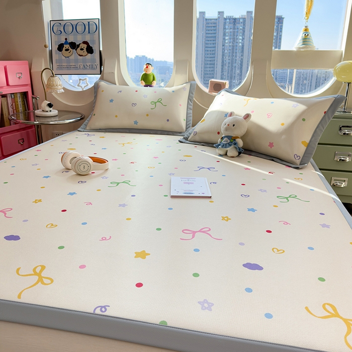 91家纺网 家纺一手货源 找家纺 丝羽坊 2026新款小版印花碳光冰丝凉席平铺款 彩色心愿