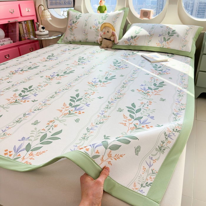 91家纺网 家纺一手货源 找家纺 丝羽坊 2026新款小版印花碳光冰丝凉席平铺款 叶语