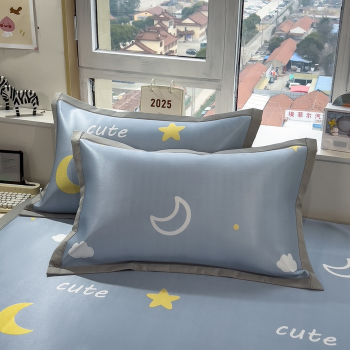 91家纺网 家纺一手货源 找家纺 丝羽坊 2026新款小版印花碳光冰丝凉席平铺款 星光灿烂