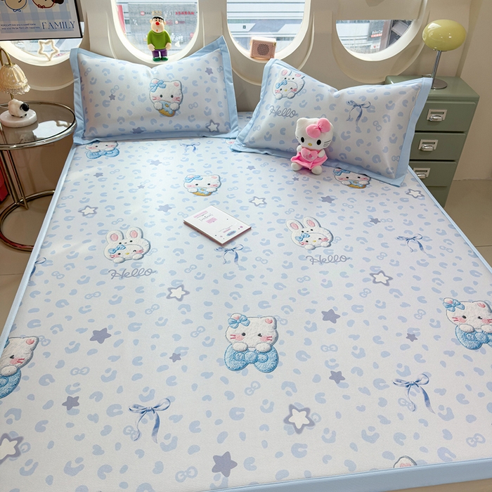 91家纺网 家纺一手货源 找家纺 丝羽坊 2026新款小版印花碳光冰丝凉席平铺款 兔猫集