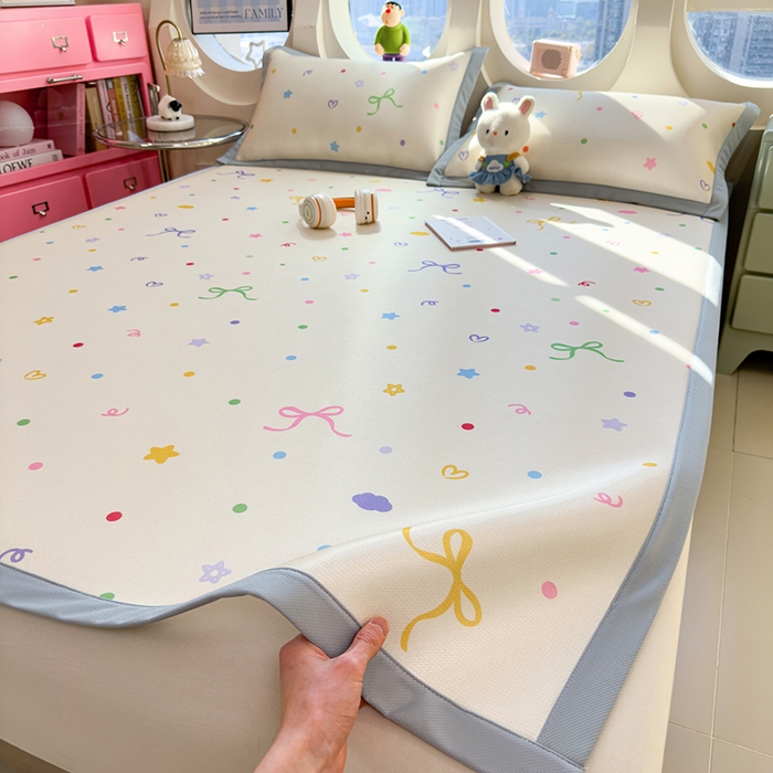 91家纺网 家纺一手货源 找家纺 丝羽坊 2026新款小版印花碳光冰丝凉席平铺款 彩色心愿