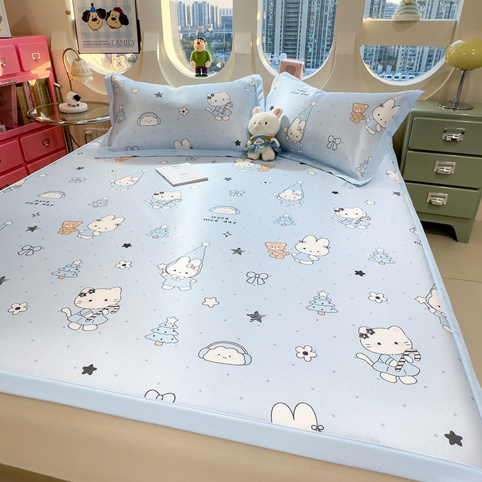 91家纺网 家纺一手货源 找家纺 丝羽坊 2026新款小版印花碳光冰丝凉席平铺款 梦幻童话