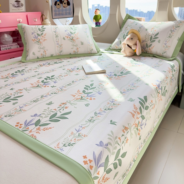 91家纺网 家纺一手货源 找家纺 丝羽坊 2026新款小版印花碳光冰丝凉席平铺款 叶语