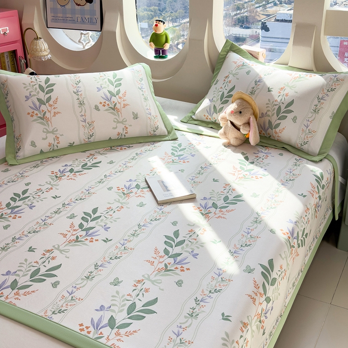 91家纺网 家纺一手货源 找家纺 丝羽坊 2026新款小版印花碳光冰丝凉席平铺款 叶语