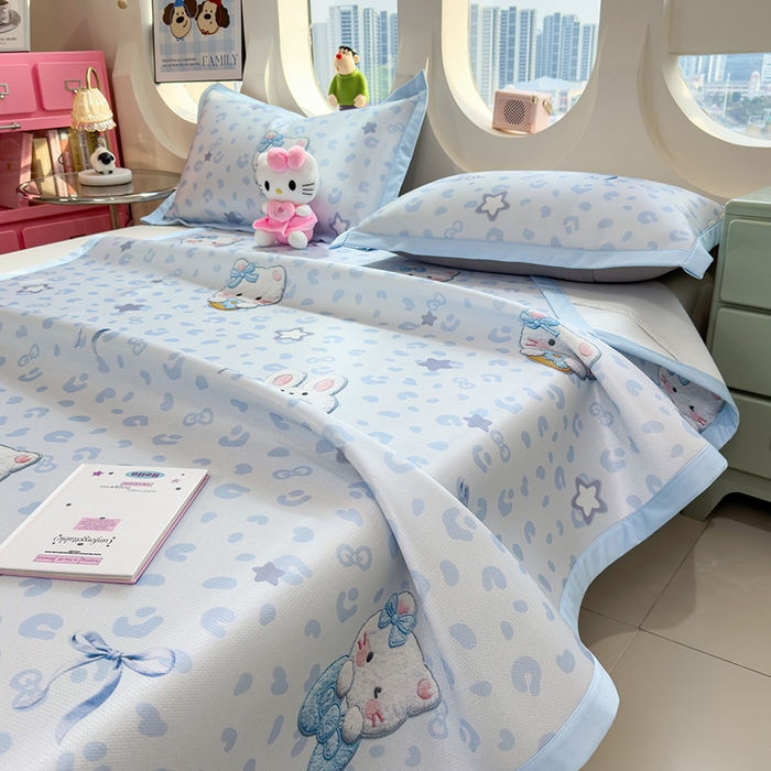 91家纺网 家纺一手货源 找家纺 丝羽坊 2026新款小版印花碳光冰丝凉席平铺款 兔猫集