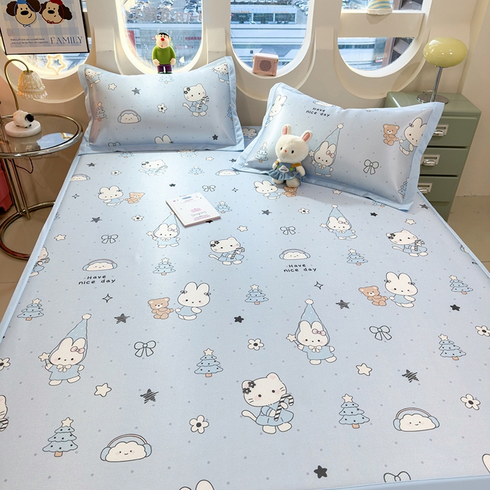 91家纺网 家纺一手货源 找家纺 丝羽坊 2026新款小版印花碳光冰丝凉席平铺款 梦幻童话