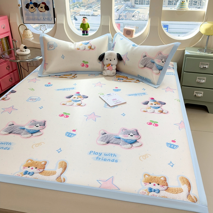 91家纺网 家纺一手货源 找家纺 丝羽坊 2026新款小版印花碳光冰丝凉席平铺款 萌宠甜心