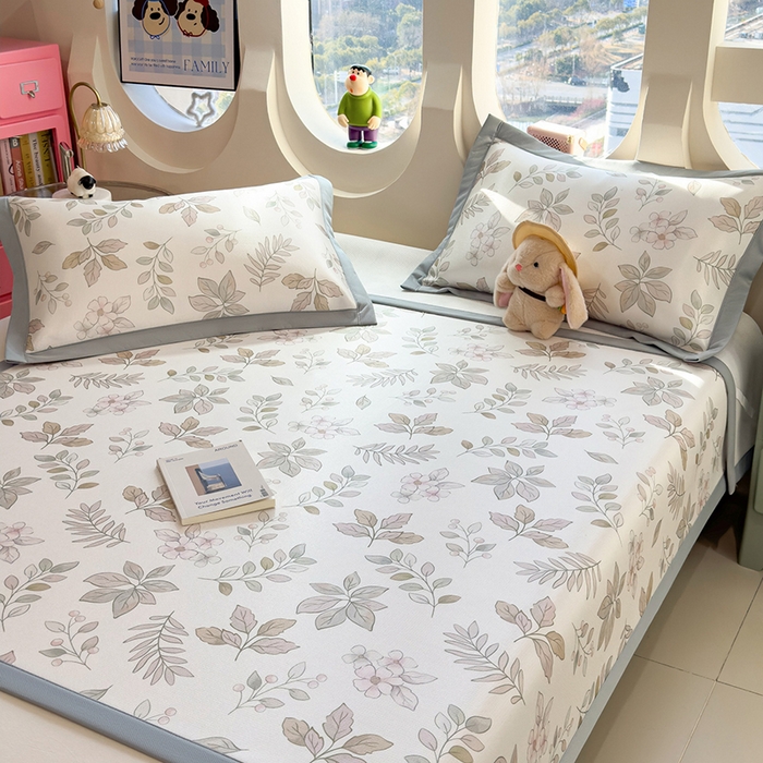 91家纺网 家纺一手货源 找家纺 丝羽坊 2026新款小版印花碳光冰丝凉席平铺款 叶伴繁花