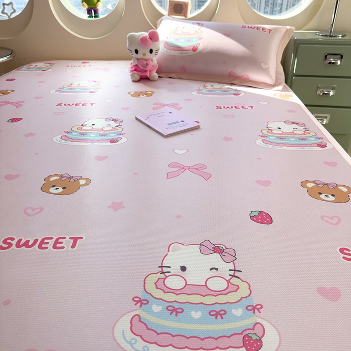 91家纺网 家纺一手货源 找家纺 丝羽坊 2026新款小版印花碳光冰丝凉席平铺款 蛋糕猫