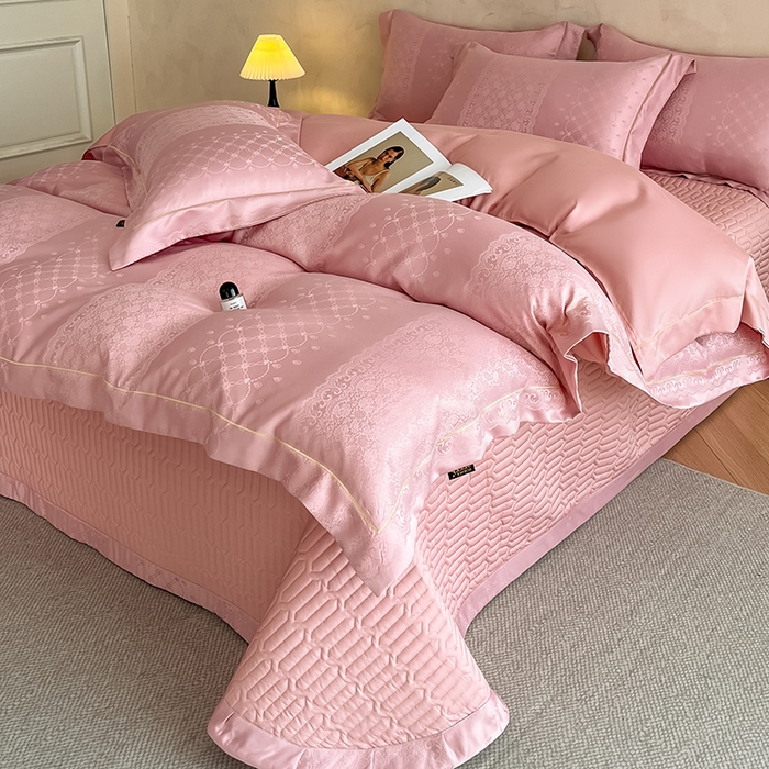 91家纺网 家纺一手货源 找家纺 大麦家纺 2026新款水洗真丝提花床盖四件套丝韵繁花 丝韵繁花-豆沙色