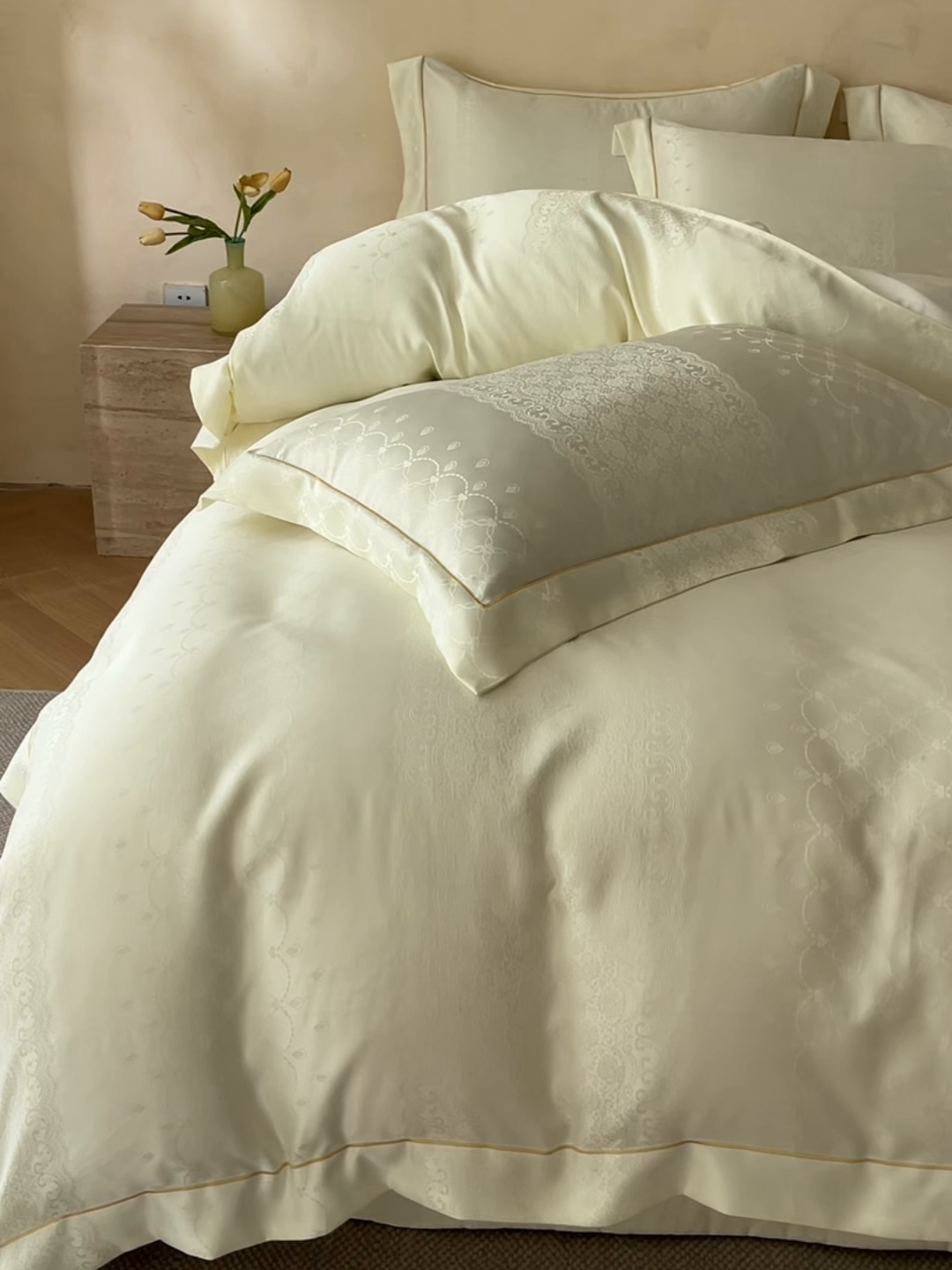 91家纺网 家纺一手货源 找家纺 大麦家纺 2026新款水洗真丝提花床盖四件套丝韵繁花 丝韵繁花-米黄