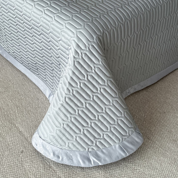 91家纺网 家纺一手货源 找家纺 大麦家纺 2026新款水洗真丝提花床盖四件套丝韵繁花 丝韵繁花-浅灰