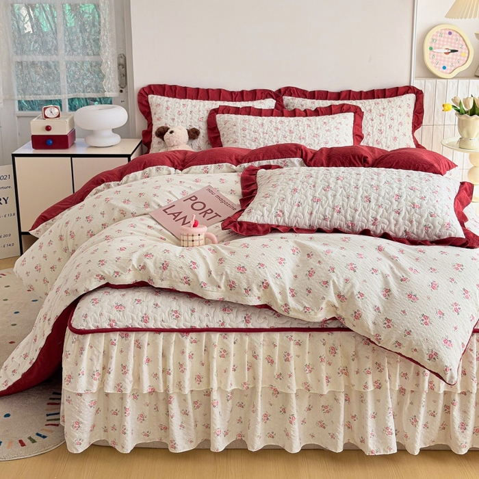 91家纺网 家纺一手货源 找家纺 铠畅 2026新款泡芙纱皱皱棉床裙款四件套 云柔 红韵玫瑰