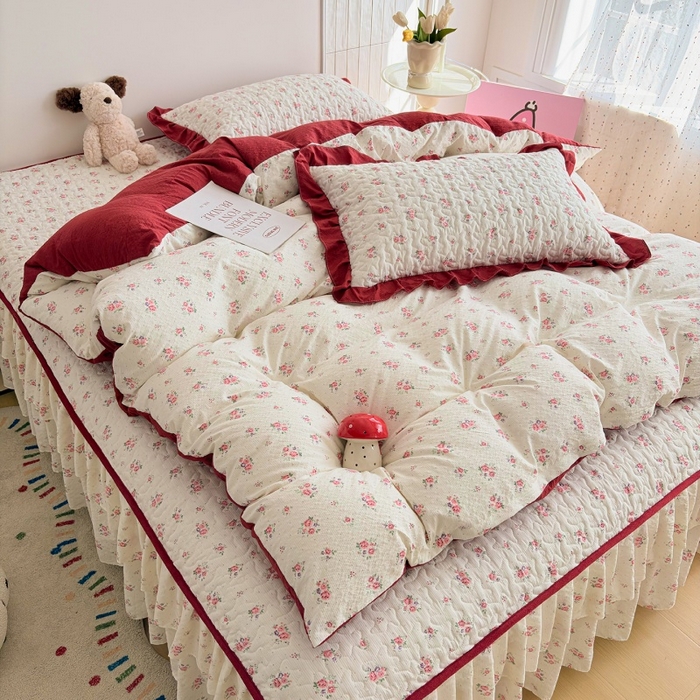 91家纺网 家纺一手货源 找家纺 铠畅 2026新款泡芙纱皱皱棉床裙款四件套 云柔 红韵玫瑰