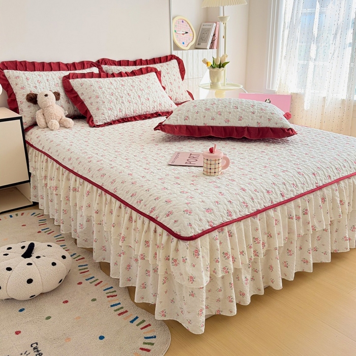 91家纺网 家纺一手货源 找家纺 铠畅 2026新款泡芙纱皱皱棉床裙款四件套 云柔 红韵玫瑰