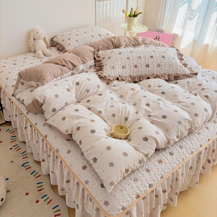 91家纺网 家纺一手货源 找家纺 铠畅 2026新款泡芙纱皱皱棉床裙款四件套 云柔 焦糖花野