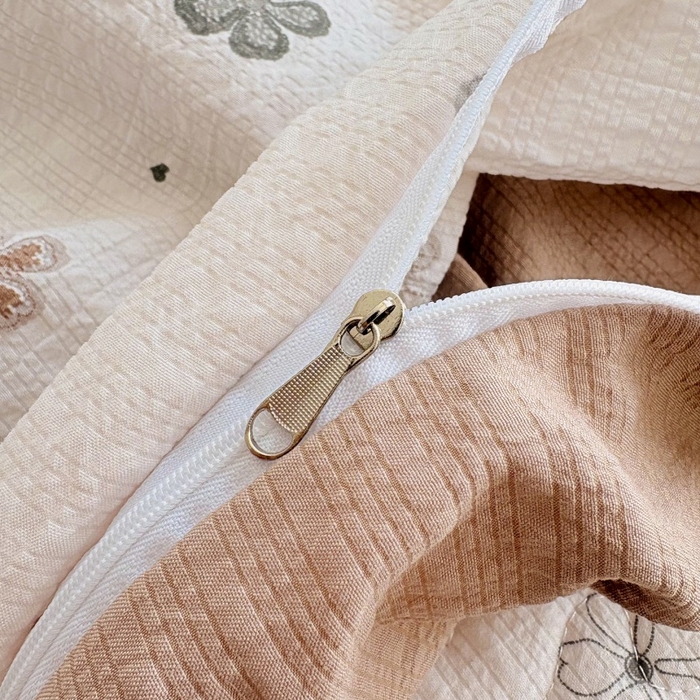 91家纺网 家纺一手货源 找家纺 铠畅 2026新款泡芙纱皱皱棉床裙款四件套 云柔 焦糖花野